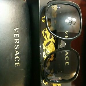 VERSACE  LIMITED edition polorized glam glasses