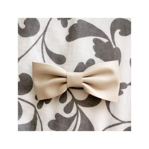 ⭐️Korean Style Hair Bow⭐️