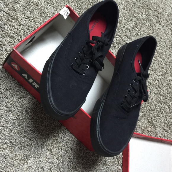 Air walk shoes - Picture 3 of 4