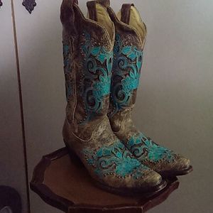 Turquoise Embroidered Flowers on Cowboy Boots
