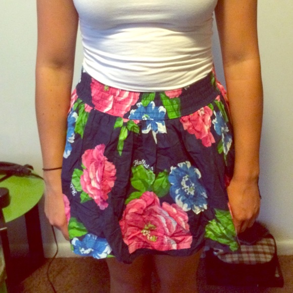 Hollister floral skirt