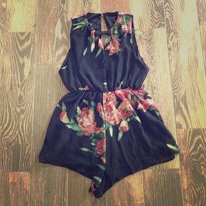 Sexy, floral romper!