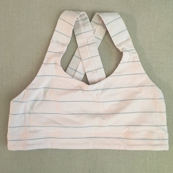 Lululemon sports bra