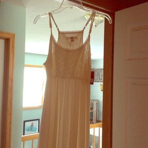 Never worn white maxi dress