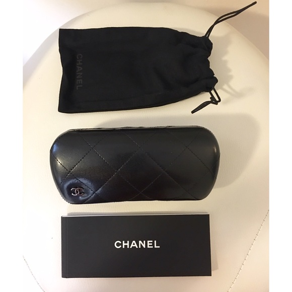 chanel round sunglasses with chain