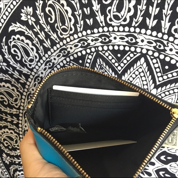 Fossil Patchwork Wristlet/Clutch - Picture 4 of 4