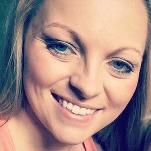 Meet your Posher, Lacey