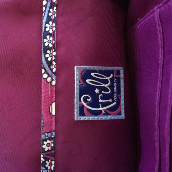 a Vera Bradley frill crossbody - Picture 3 of 4