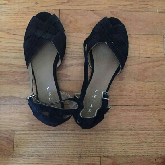 NWOT black sandals
