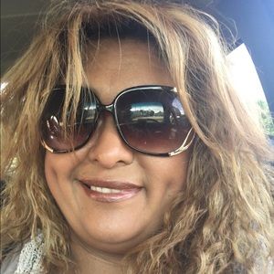 Meet your Posher, Mayra