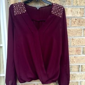 Burgundy Cutout Sleeve Top