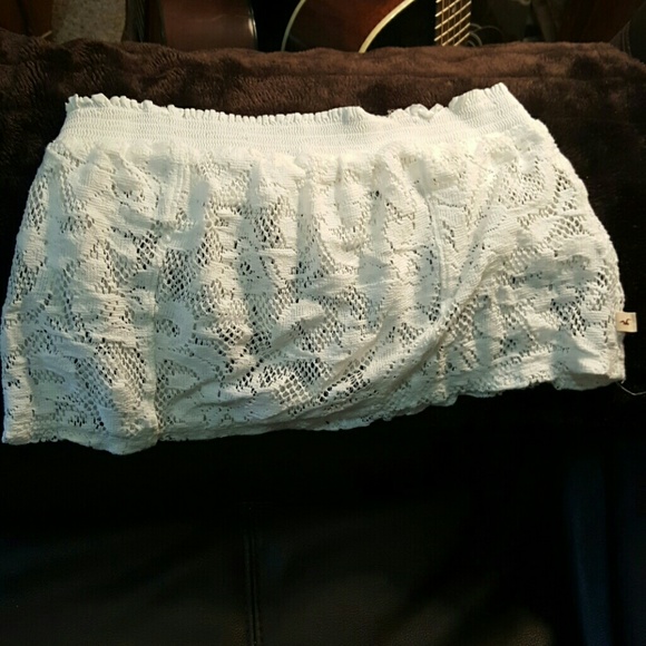 White cover up thingy