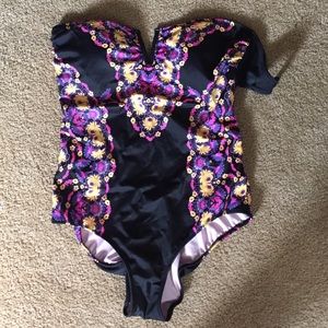 Victoria's Secret one piece bathing suit
