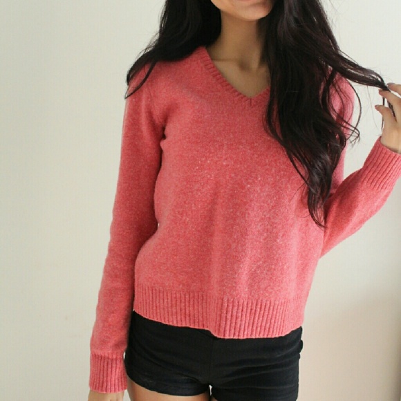 Gap sweater