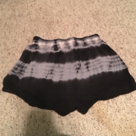 Flowy shorts - Picture 3 of 4