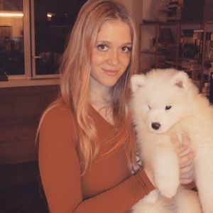 Meet your Posher, Francesca