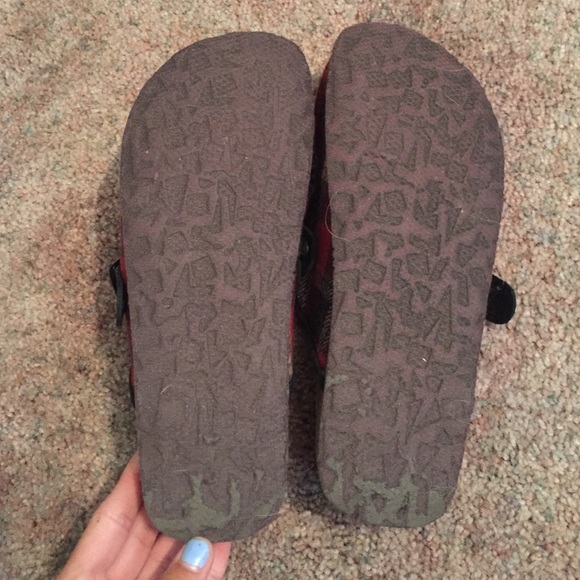 American Eagle Outfitters slides/slippers - Picture 4 of 4