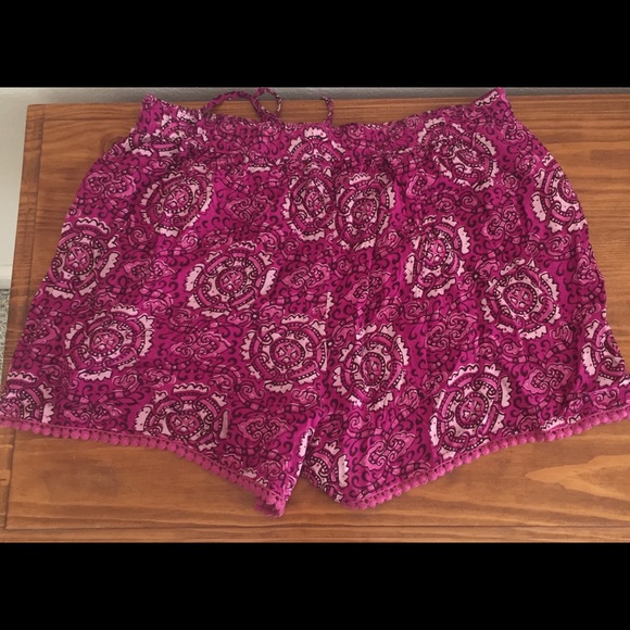 Hollister Soft Shorts - Picture 2 of 4