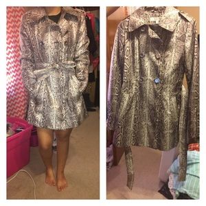 Via Spiga long rain coat! Like NEW!