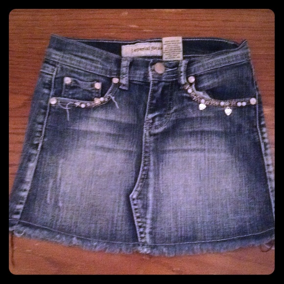 Really cute skirt! Kids brand: Imperial Star