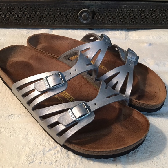 Sz 9/40 silver metallic Birkenstock sandals
