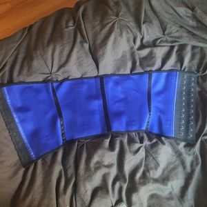 Waist trainer