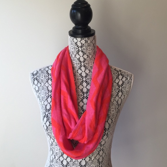Adorable scarf
