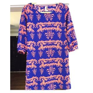 Printed shift dress with quarter-length sleeves