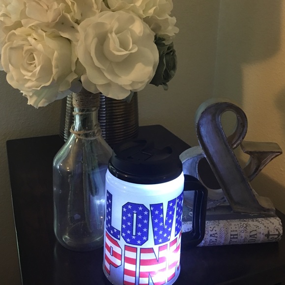 🎄PINK light up chug mug✨🇺🇸 - Picture 2 of 3
