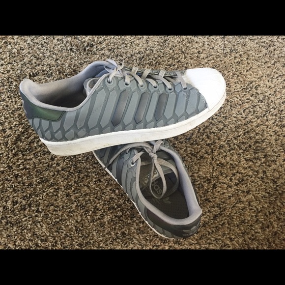 Adidas shoe reflective/glow in dark