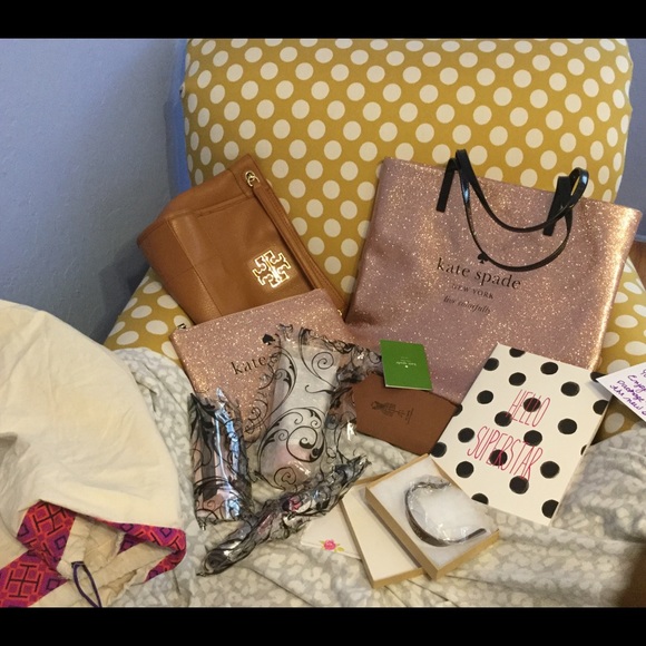 Care package from LipsLoveCharm!