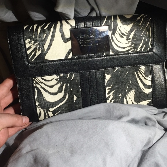 LAST 💗 CALL L.A.M.B. Clutch!