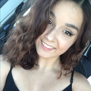 Meet your Posher, Lili