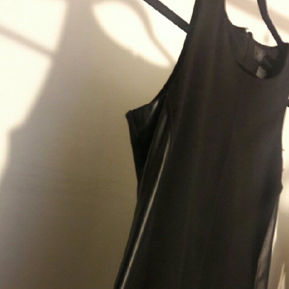 Clothes - Picture 2 of 4