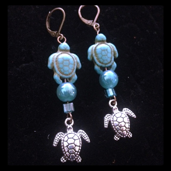 Turquoise/silver Sea Turtle earrings