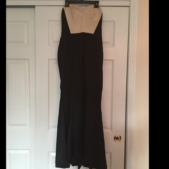Bebe dress great for prom 💕