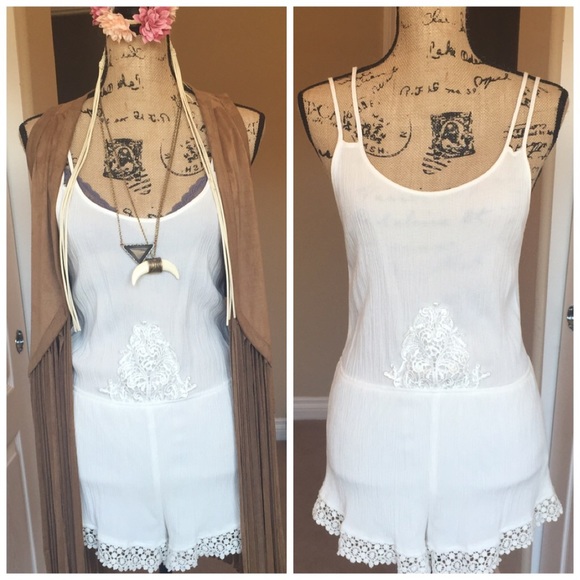 Beautiful White Romper - Picture 2 of 4