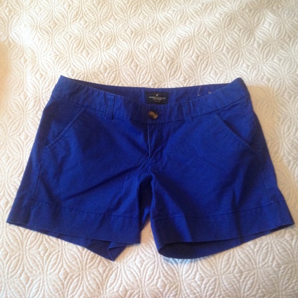 American Eagle Midi Stretch Shorts (Size 8) NWOT