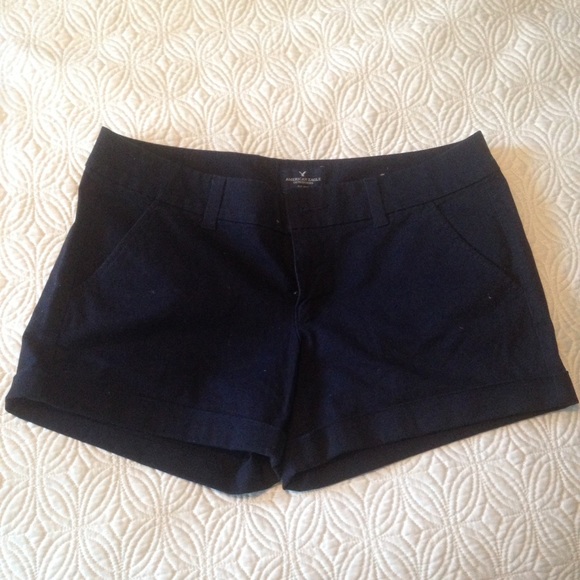American Eagle Midi Stretch Shorts (Size 8) NWOT