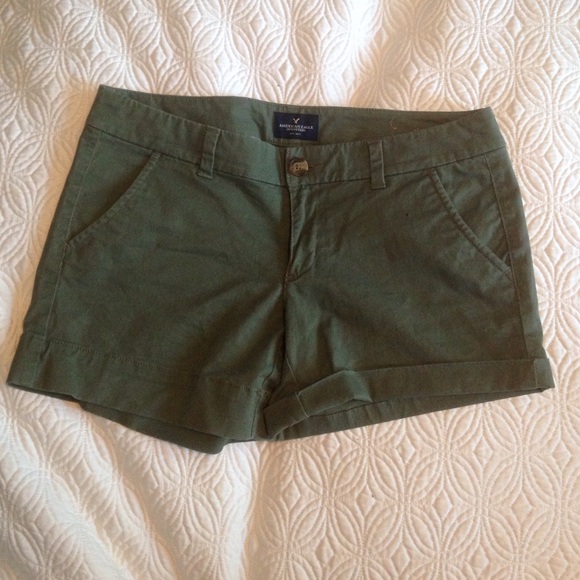 American Eagle Midi Stretch Shorts (Size 8) NWOT