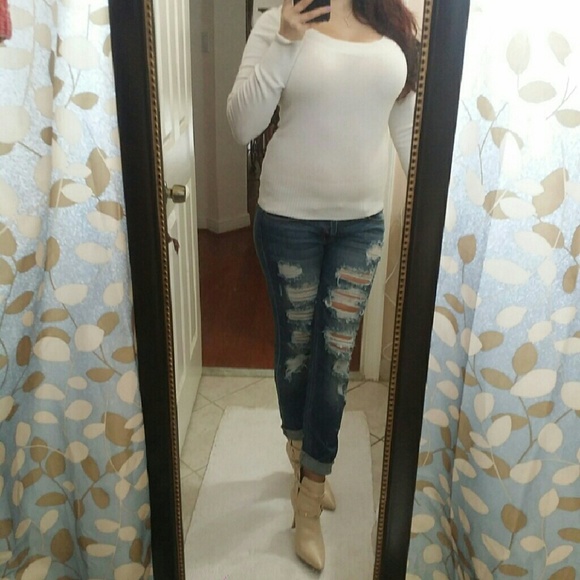 Express Sweaters - |LAST SALE|• Express Cream Long Sleeve Sweater •