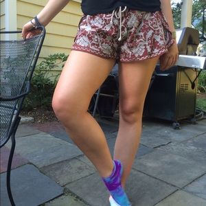 Ecotè red embroidered shorts