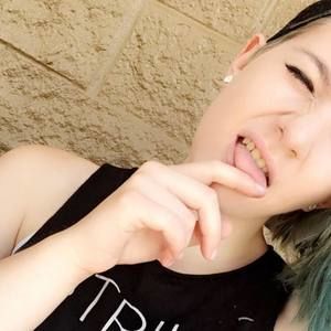 Meet your Posher, Nikki