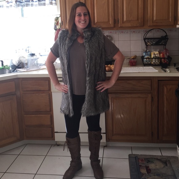 Fur Vest - Picture 2 of 2