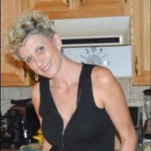 Meet your Posher, Albena