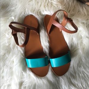 Brand New one strap sandal!