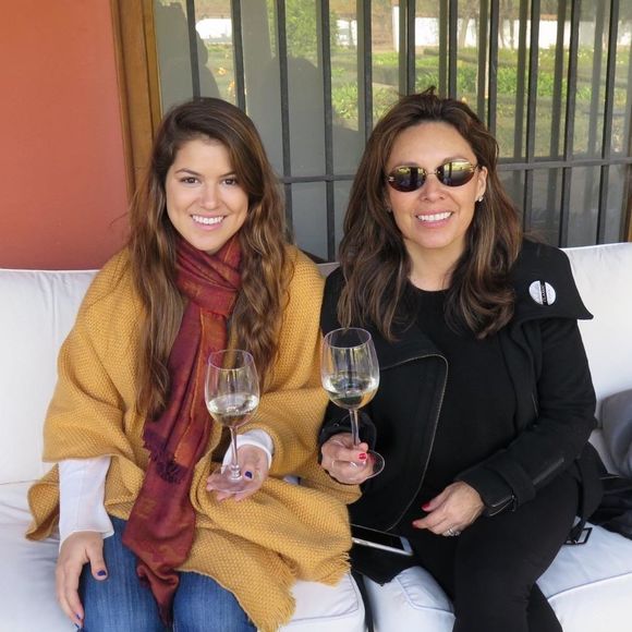 Meet your Posher, Gabriella - Picture 1 of 1