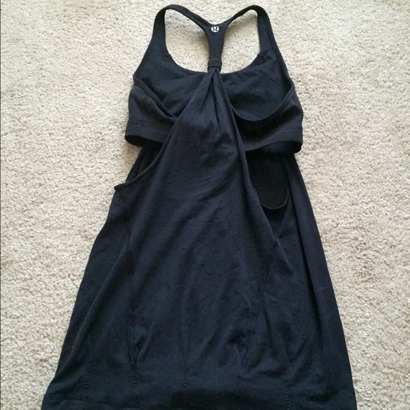 Lululemon workout top