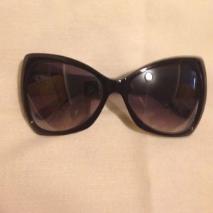 Forever 21 black sunglasses