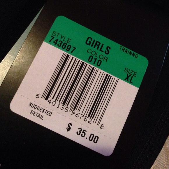 Spandex - Picture 1 of 3